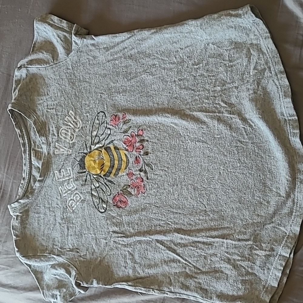 Old Navy tee